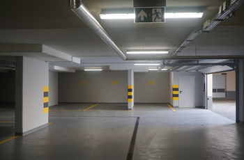 Sprzedaż miejsc postojowych i najem miejsc parkingowych